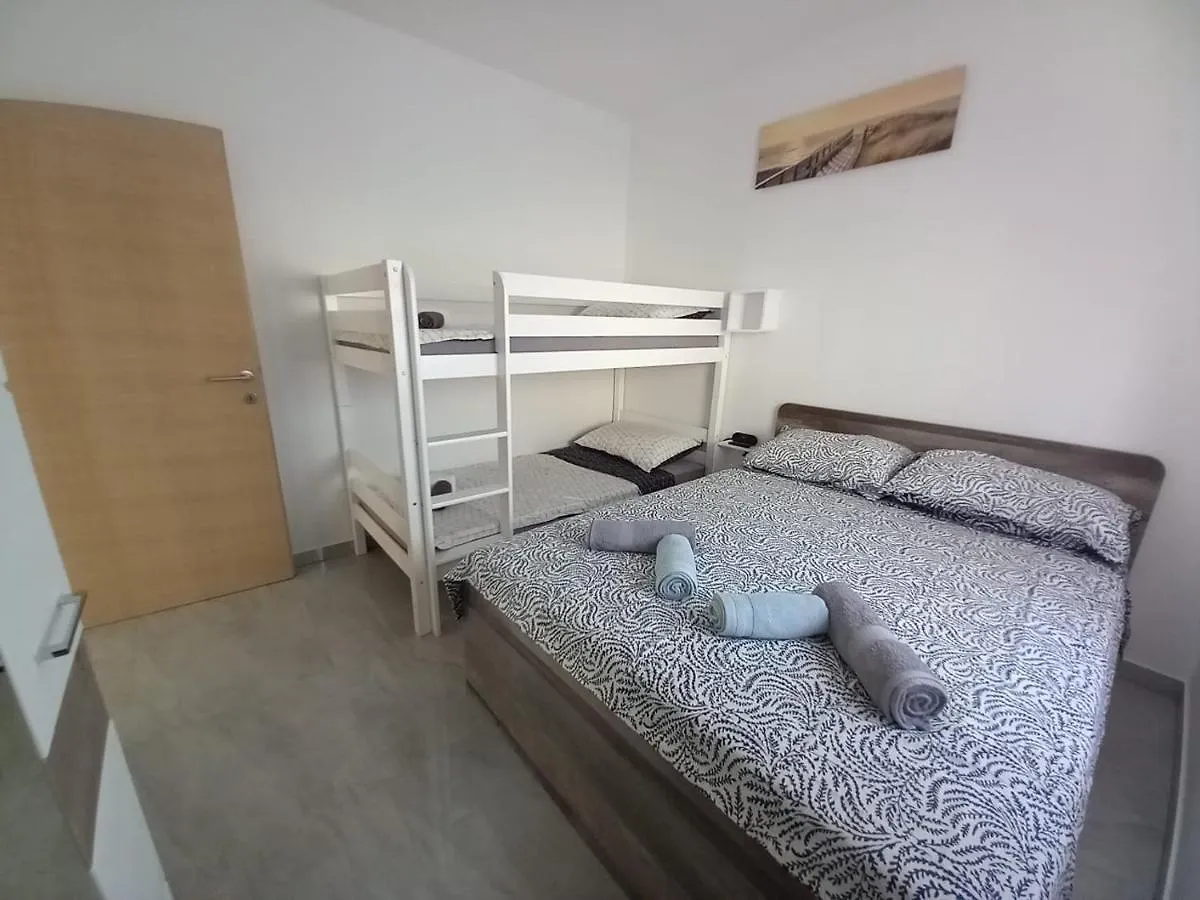 Apartment Valmar Vir Croatia