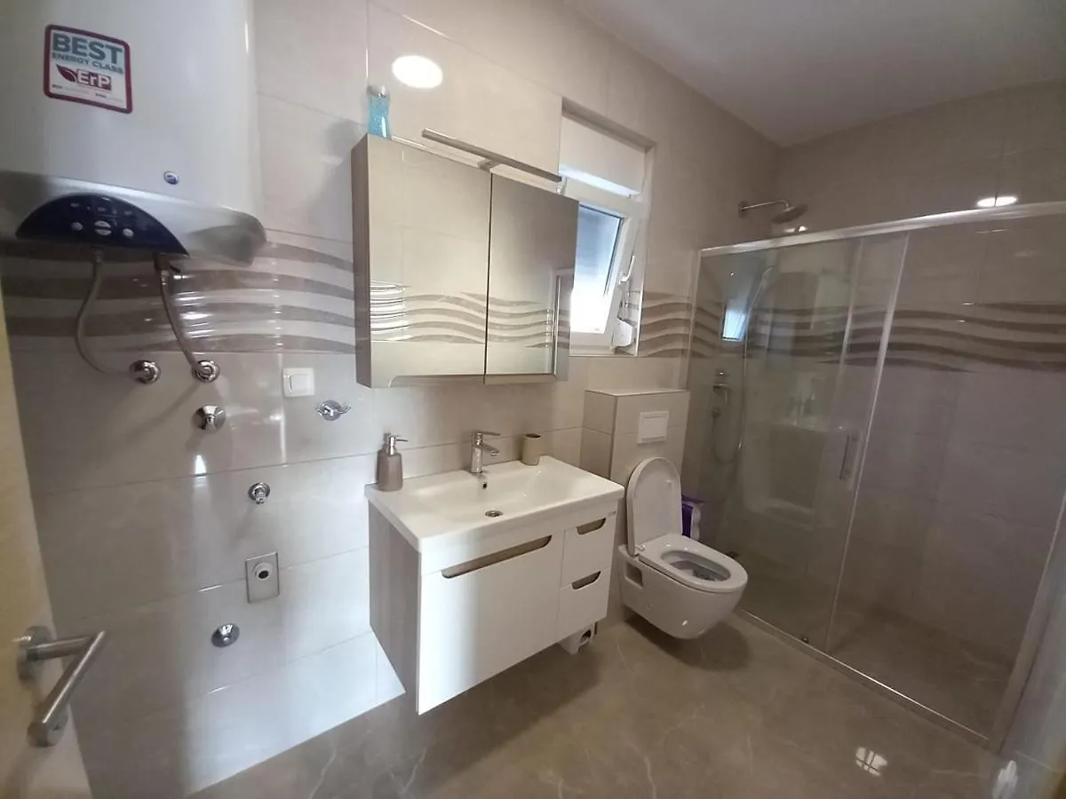 Apartment Valmar Vir 0*,