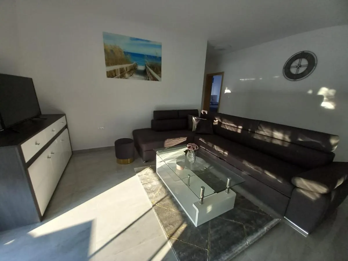 Apartment Valmar Vir