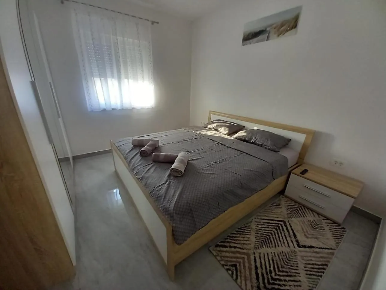 Apartment Valmar Vir