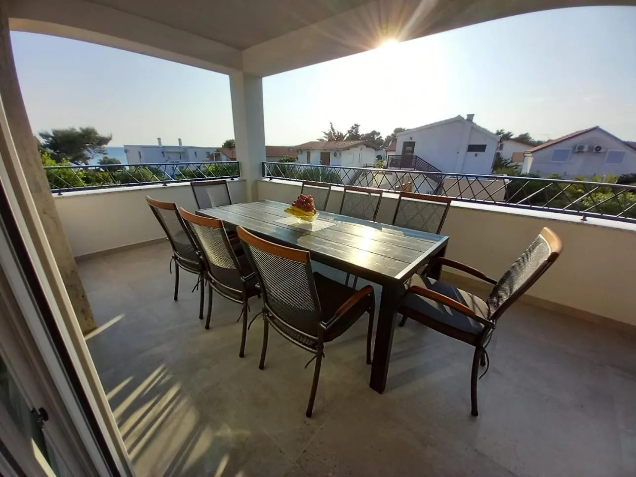 Apartment Valmar Vir Croatia